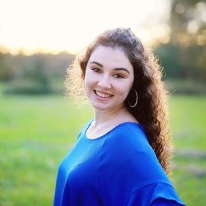 Meet your Posher, Nicole